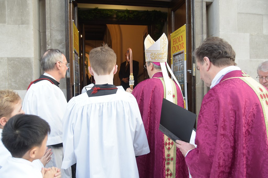 Bishop Nicholas Opens Door of Mercy at St Anselm and St Caecilia - Diocese of Westminster