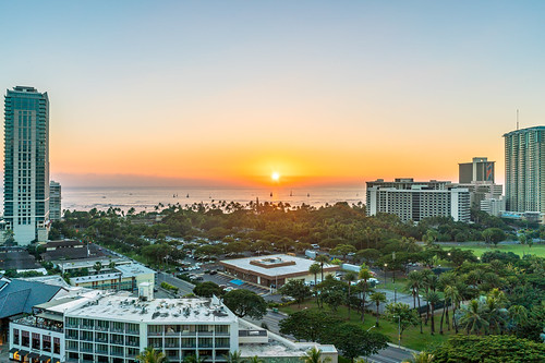 hawaii honolulu waikiki ritzcarlton residences sunset landscape sony a7r2 buildings skyscrapers hotel sailboats palm trees