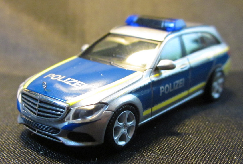 Ausgepackt Mercedes Benz C T Polizei Saarland Von Herpa Scale Model Team