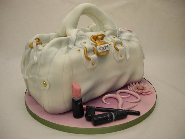 Handbag Cake by Bonjour Cupcakes