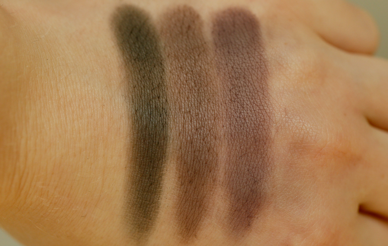 Catrice fallosophy, catrice fallosophy review, catrice fallosophy swatches, catrice fallosophy matt eye shadow, catrice fallosophy nederland, catrice oogschaduw, catrice mono's, catrice swatches, catrice fall 2015, catrice herfst 2015, beautytrends herfst 2015, beauty trends fall 2015, beautyblog, fashion blogger, fashion is a party