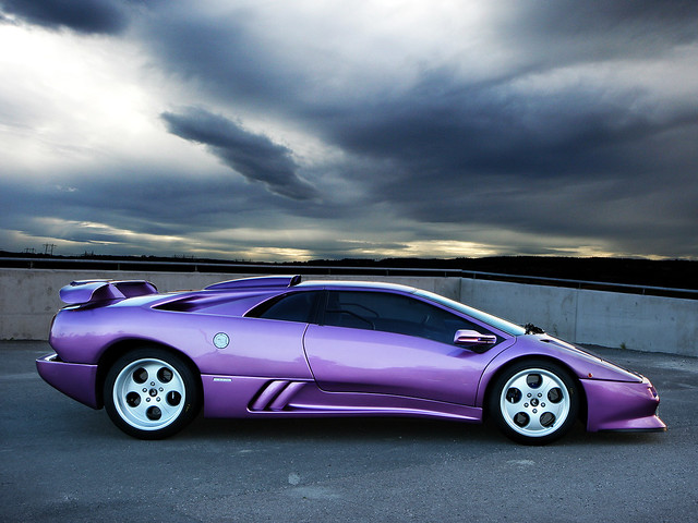 Фиолетовый Lamborghini Diablo SE30 Jota. 1995 год