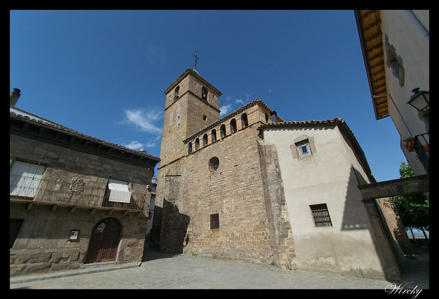 Berdún pueblos más fotografiados Pirineos - Iglesia parroquial de Santa Eulalia