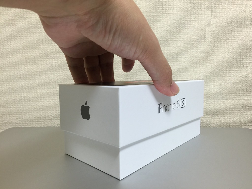 iPhone 6s Unboxing