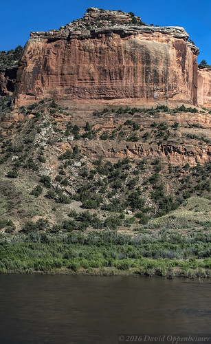 moorecanyon monolith cliff cliffs mesacounty realestate amtrak train coloradoriver colorado mountain river valley travel rail scenic view land america unitedstates usa wilderness redsandstone sandstone 14237682462 vau1259743