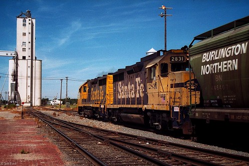 railroad santafe color train texas 911 railway grainelevator switcher c41 railroadyard atsf roadswitcher plainvew