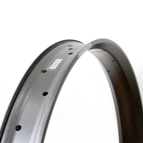 Whisky Parts Co. / Whisky 9 70w Carbon Tubeless 26" Fat Trail Rim