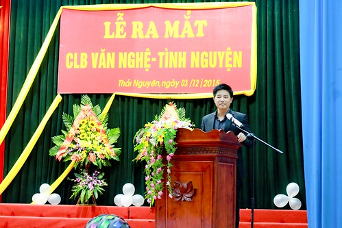 Đồng chí Trung tá Dương Nam Dũng – Bí thư Đảng ủy, Phó Hiệu trưởng phát biểu chúc mừng và trao Quyết định thành lập Câu lạc bộ