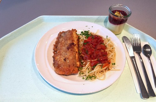 Coalfish filet "piccata milanese" with tomato sauce & spaghetti / Seelachsfilet "Piccata Milanese" mit Tomatensugo & Spaghetti