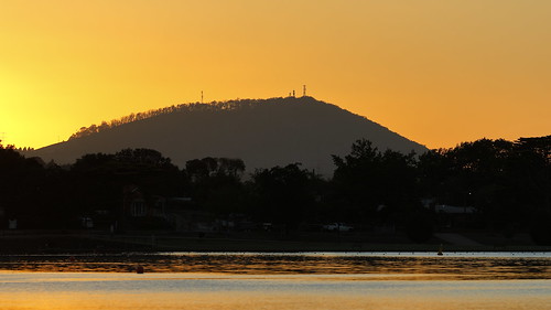 ballarat victoria australia lakewendouree wetland mountwarrenheip sunrise water