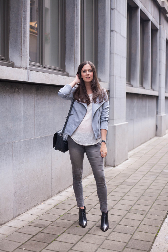 outfit: grey biker jacket, grey skinnies and pointy toe stiletto boots