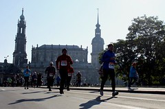 Osmička Čechů do dvacítky při drážďanském maratonu