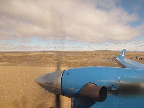 plane northwestterritories 2015 sachsharbour
