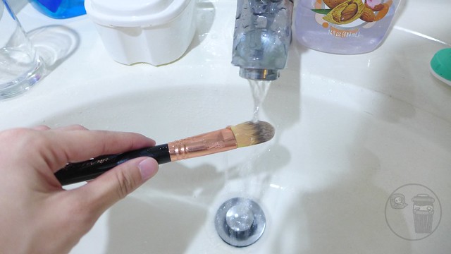how to clean makeup brushes with a brush egg