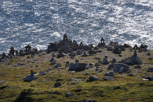 ocean stones inuit inukshuk inuksuit someonewashere youareontherightpath manmadestonelandmark inthelikenessofahuman stoneinukshuk