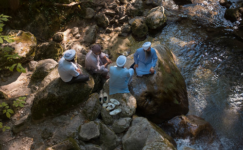 waterfall prayer menschen gebet myrafälle schnappschnuss fujix100s