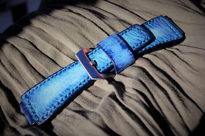 bracelet - Bell & Ross blue céramic 22929937774_f0c50107f4_c