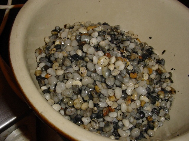 Gravel in special transitional receptacle
