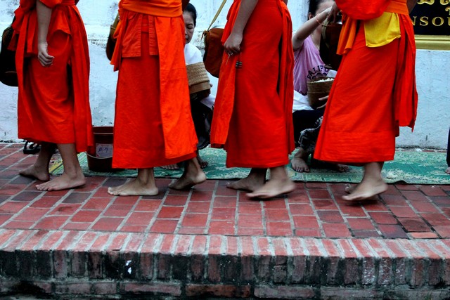 Ceremonia de entrega de limosnas de Luang Prabang