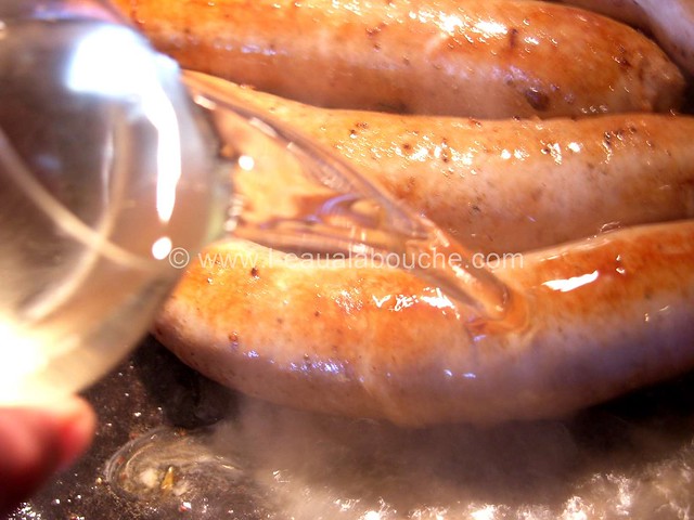 Saucisses à Rôtir & Oignons Confits © Ana Luthi Tous droits réservés  05