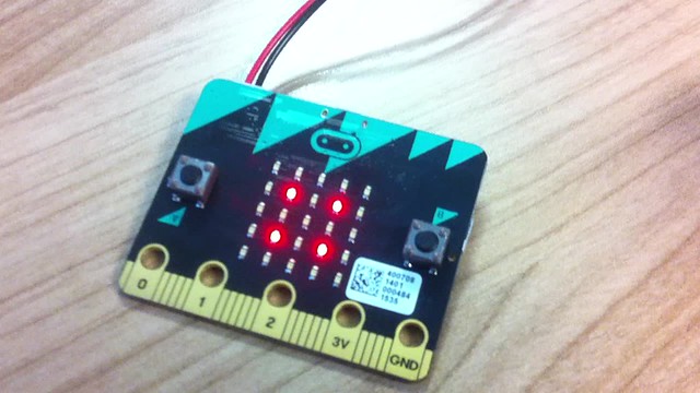 Shake the Microbit, roll the dice