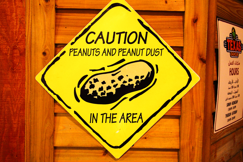 Peanuts-Sign