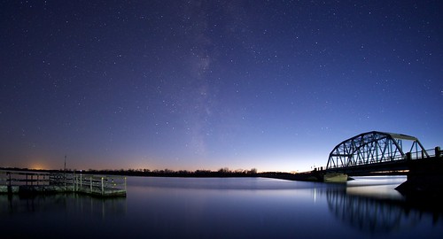 lake night stars dock astrophotography milkyway