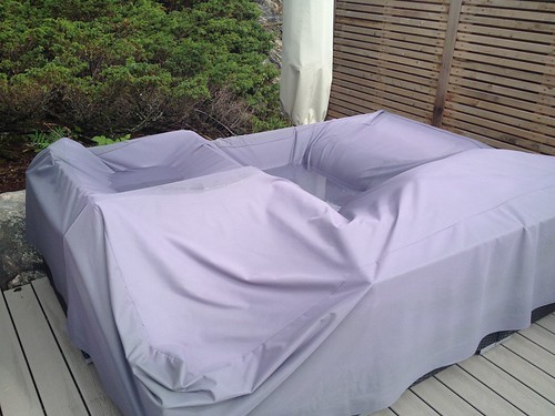 outdoor sectional sofa under furntiure cover