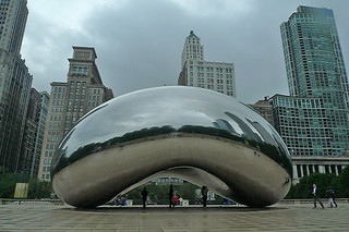 Chicago - Cloud Gate looking west