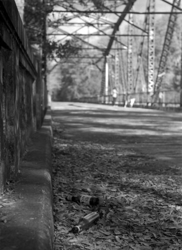 rangefinder zeissikon contaxii zeiss vintagecamera carlzeiss jena czj 50mm sonnar collapsible film analog ilford delta100 coolscan grain bokeh uncoated yellowfilter bokehgirl bokehdog