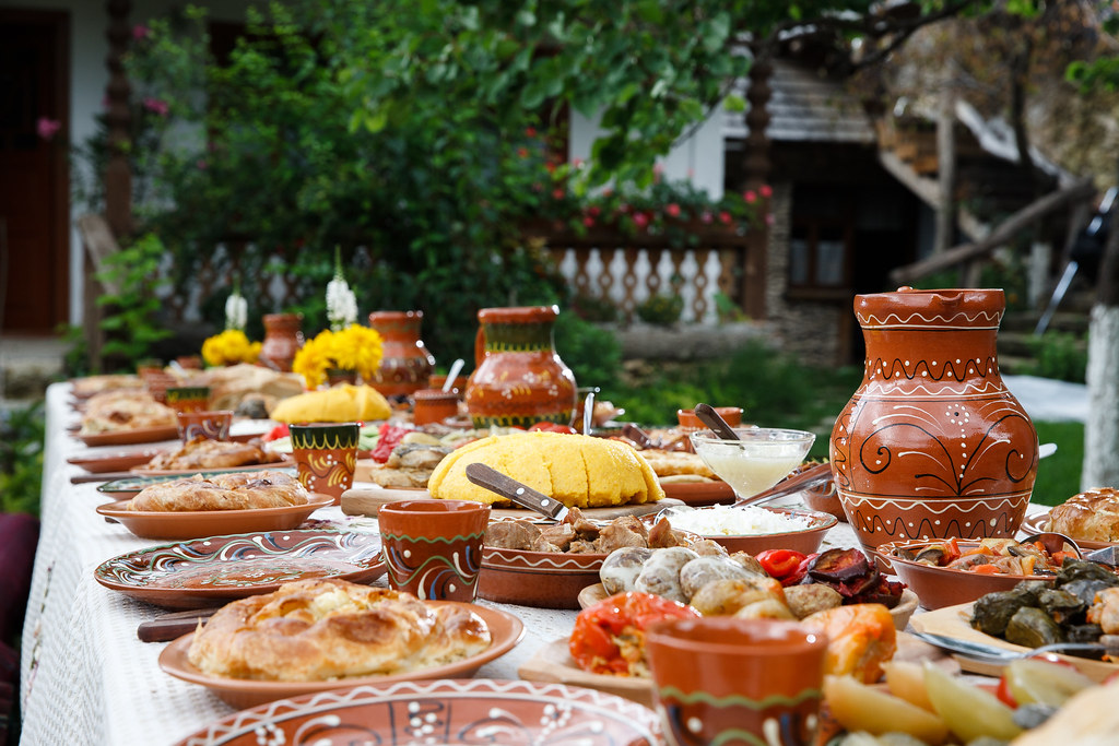 Table de poteries moldaves