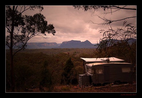 green bush view canyon valley vista trailer caravan aussie bushland gumtrees capertee caperteevalley