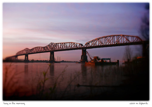 morning bridge usa sunrise river la photo mississippiriver 2007 hueyplongbridge harahan mstyborski
