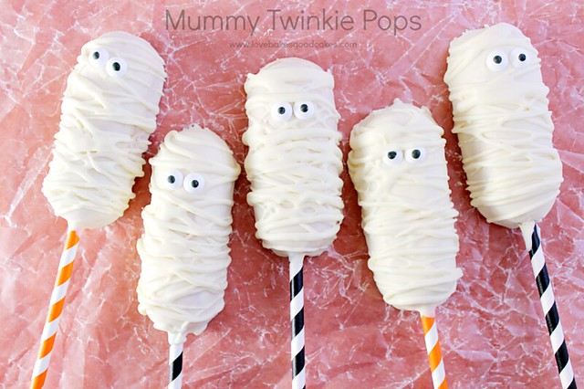 Mummy Twinkie Pops.