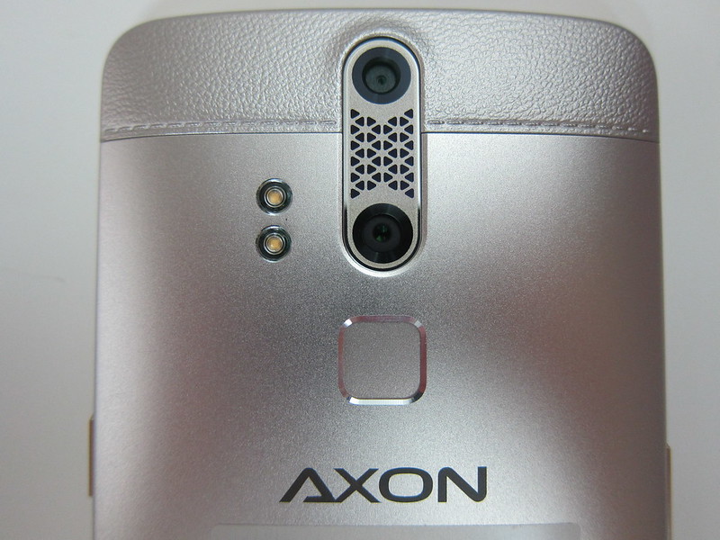 ZTE Axon Elite - Camera + Fingerprint Sensor