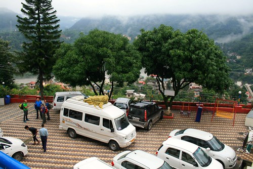 montagne voiture himalaya mandi brume inde himachalpradesh vallée béas