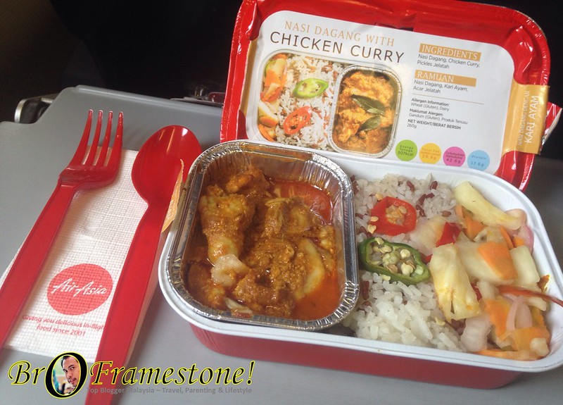 Nasi Dagang + Kari Ayam dalam Penerbangan AirAsia
