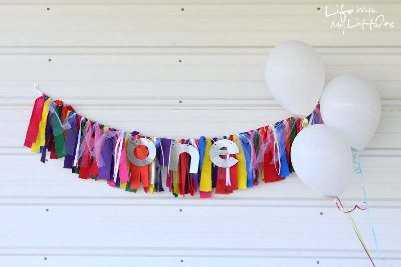 Decorations make all the difference when throwing a party. Check out why the details matter in this post, plus tips on how to throw a Pinterest-worthy party!