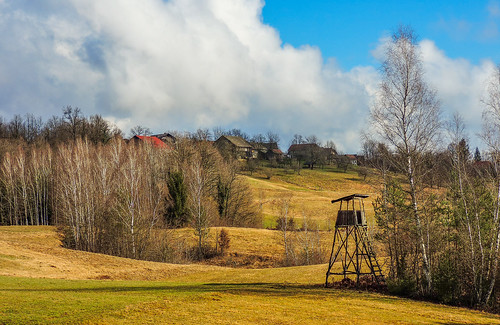 huntingpost vinjivrh slovenija slovenia belakrajina whitecarniola semic landscape village february