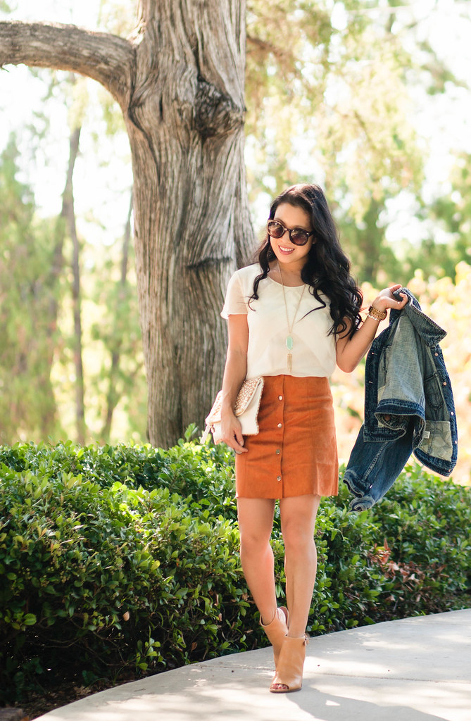 cute & little blog | petite fashion | denim jacket, white chiffon blouse, suede skirt, kendra scott rayne necklace, clare v foldover clutch, peep-toe booties | fall 70s outfit