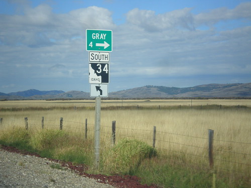 sign idaho intersection shield biggreensign distancemarker id34 cariboucounty