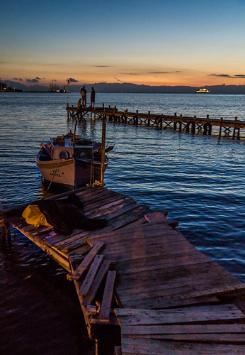 sunset sea people sun water sunrise dawn golden bay coast boat dock dusk piers greece thessaloniki timeless thessaloníki makedonia μακεδονια macedoniagreece makedoniathraki