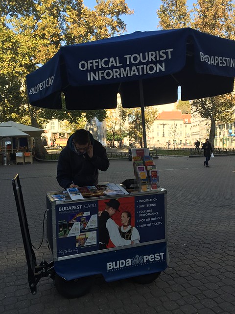 tourist information selling dinner cruise tickets