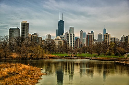 chicago illinois skyline usa america reflection johnhancockbuilding lincolnparkzoo cloudy winter natureboardwalk southpond day