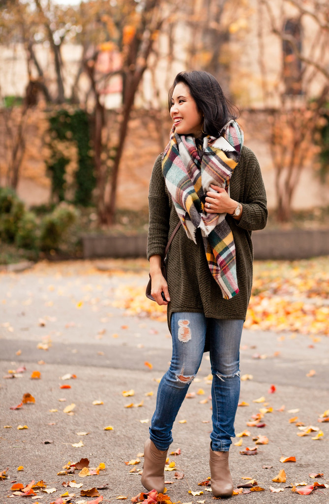 cute & little blog | petite fashion | express olive green marled tunic sweater, ag distressed jeans, plaid blanket scarf, 88 handbags python crossbody | fall winter outfit