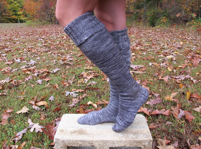 Grey Little Cable Knee Highs