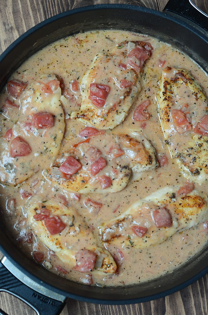 Skillet Herbed Chicken and Tomatoes