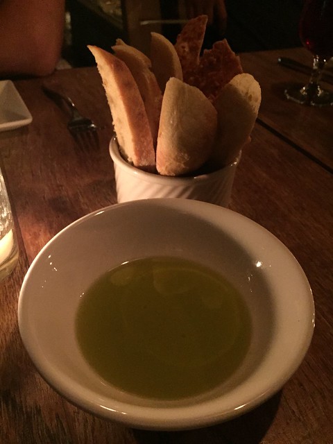 Bread and olive oil - Tinto