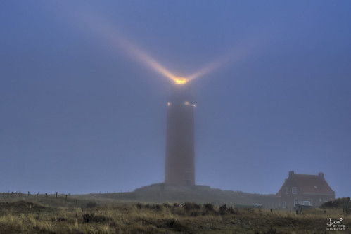 lighthouse vuurtoren landscape bluehour nikon texel eierland light beam