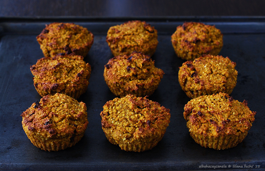 Healthy pumpkin muffins